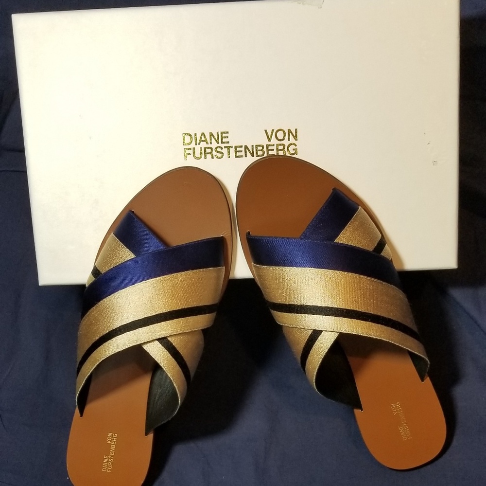 D Furstenberg Bailie Slides, Woman Sz 8M, blue